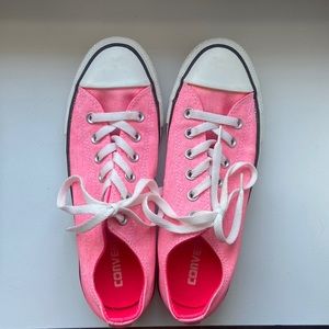 Pink converse size women’s 8